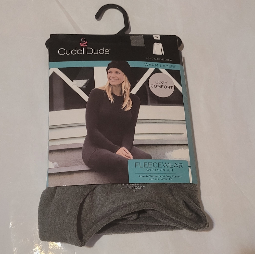 Cuddl Duds Long sleeve crew Warm layers Cozy comfort Fleecewear Gray Size Small